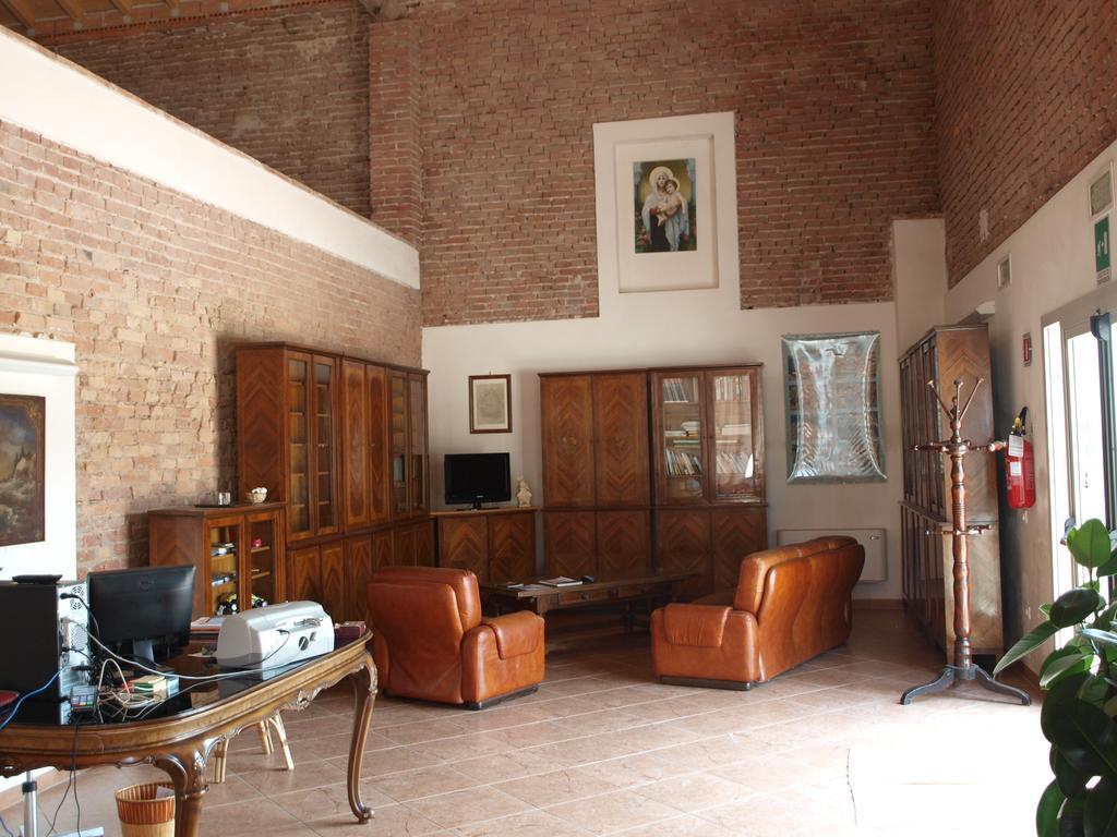 La Cascina Del Sole Hostel Rivarolo del Re ed Uniti Екстериор снимка