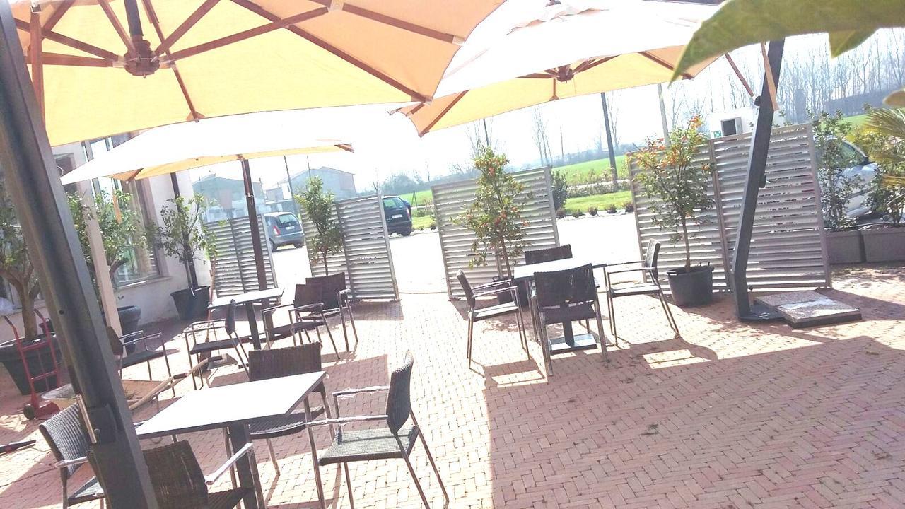 La Cascina Del Sole Hostel Rivarolo del Re ed Uniti Екстериор снимка