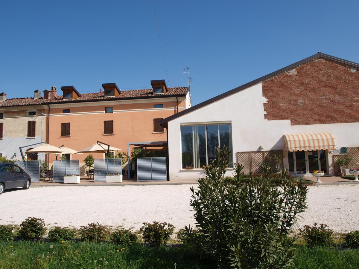 La Cascina Del Sole Hostel Rivarolo del Re ed Uniti Екстериор снимка