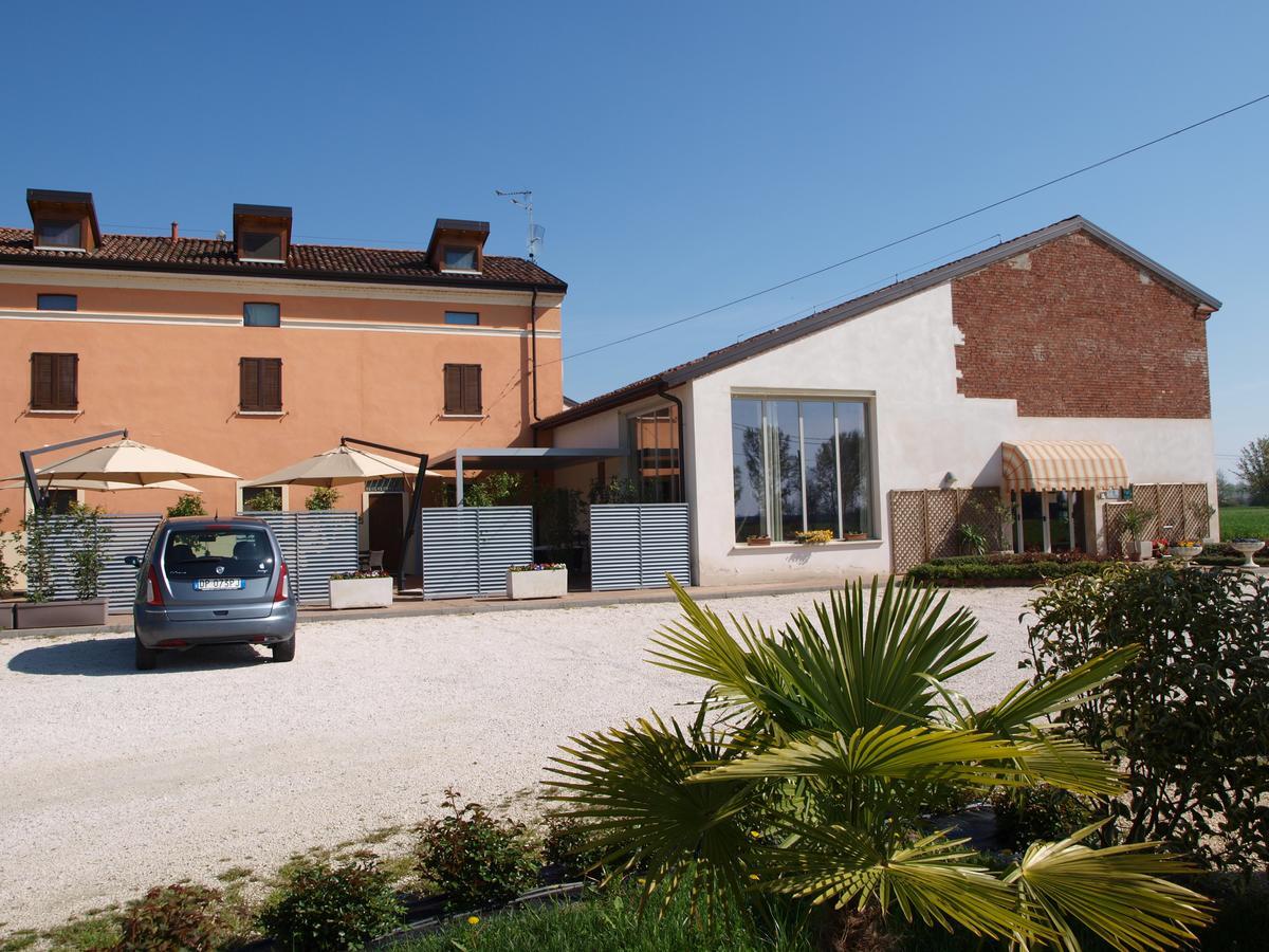 La Cascina Del Sole Hostel Rivarolo del Re ed Uniti Екстериор снимка