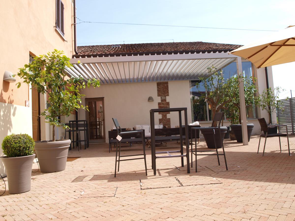 La Cascina Del Sole Hostel Rivarolo del Re ed Uniti Екстериор снимка