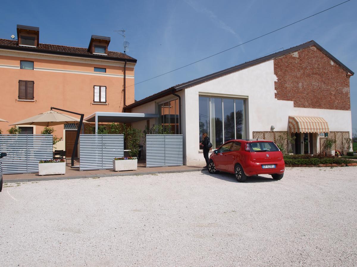 La Cascina Del Sole Hostel Rivarolo del Re ed Uniti Екстериор снимка