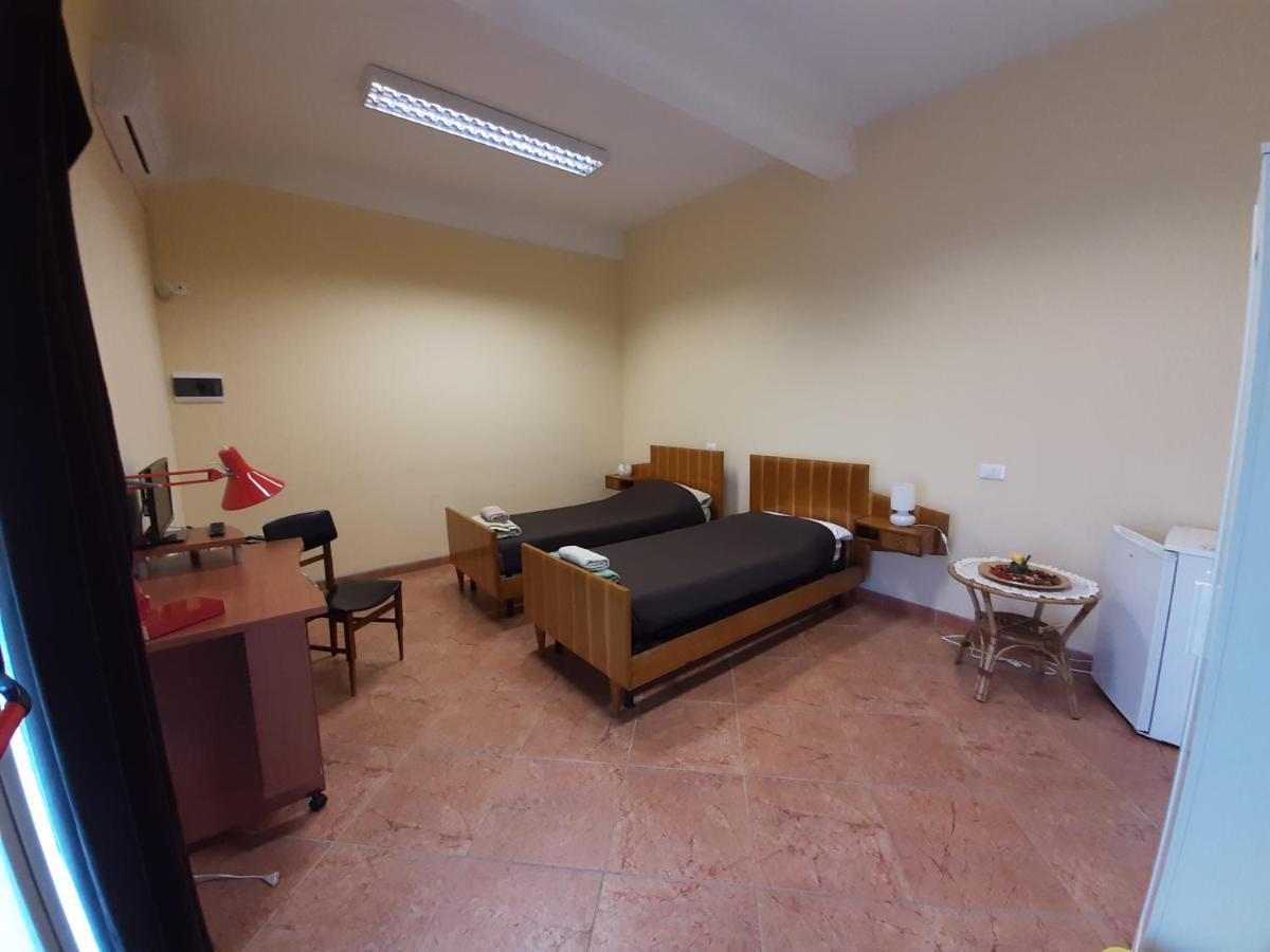 La Cascina Del Sole Hostel Rivarolo del Re ed Uniti Екстериор снимка
